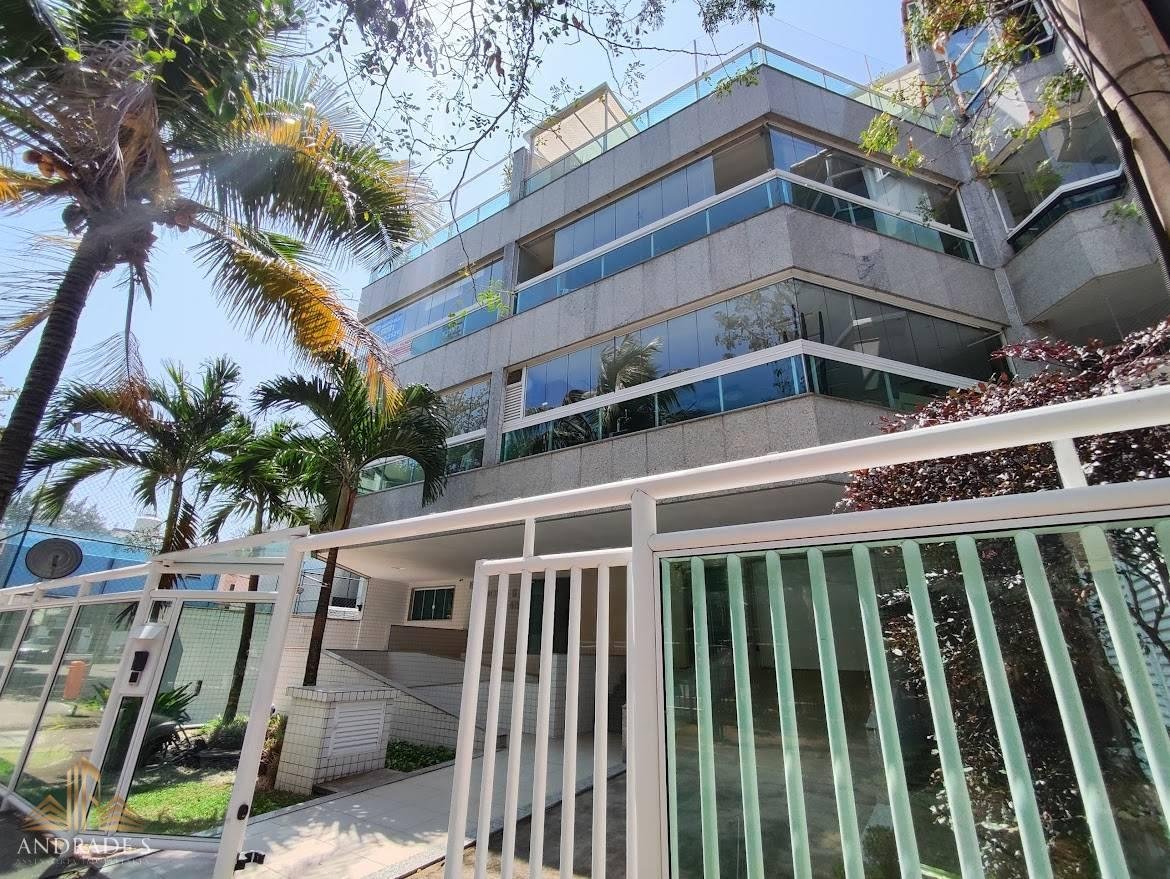 Apartamento lamina de 185m² com 3 suítes, escritório e varandão no Recreio