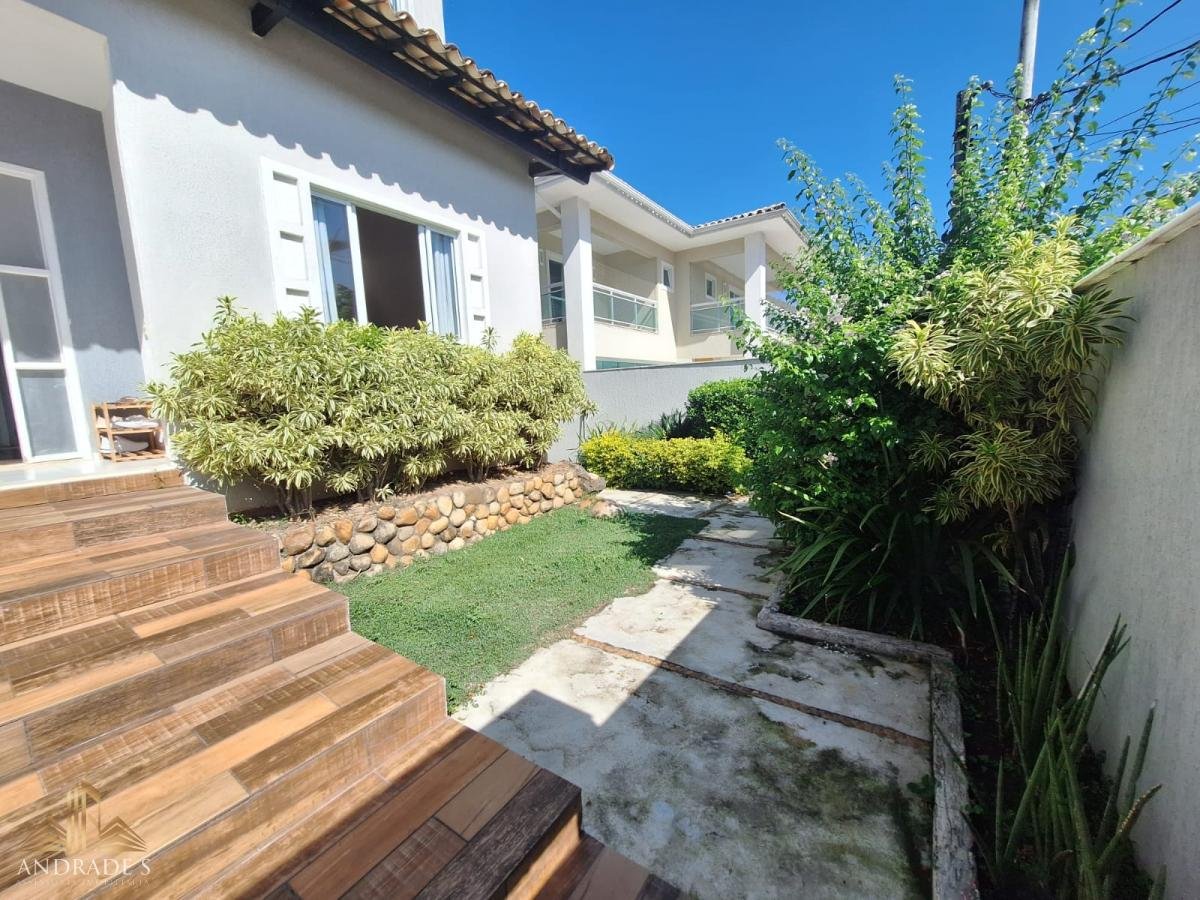 Casa com 4 quartos no Condomínio Maramar