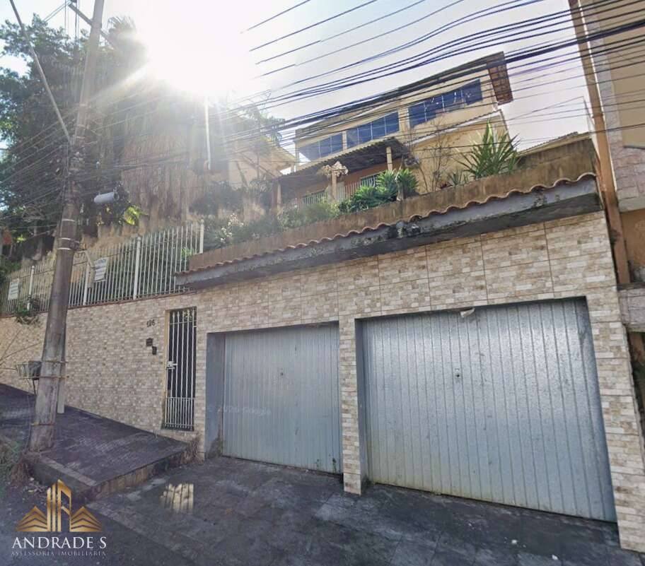 Casa duplex | 2 quartos | Quintal | Vaga de garagem | Volta Redonda