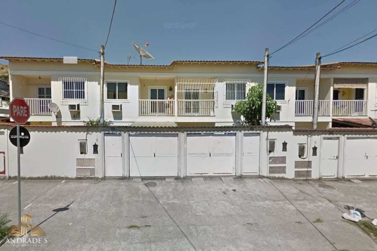 Casa duplex | 2 quartos | Vaz Lobo