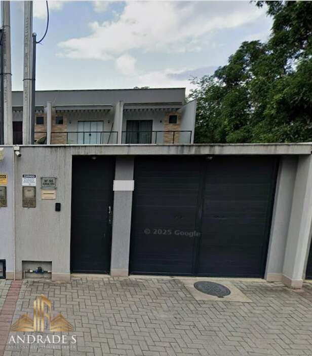 Casa Duplex | 3 quartos | 2 vagas de garagem | Vargem Grande