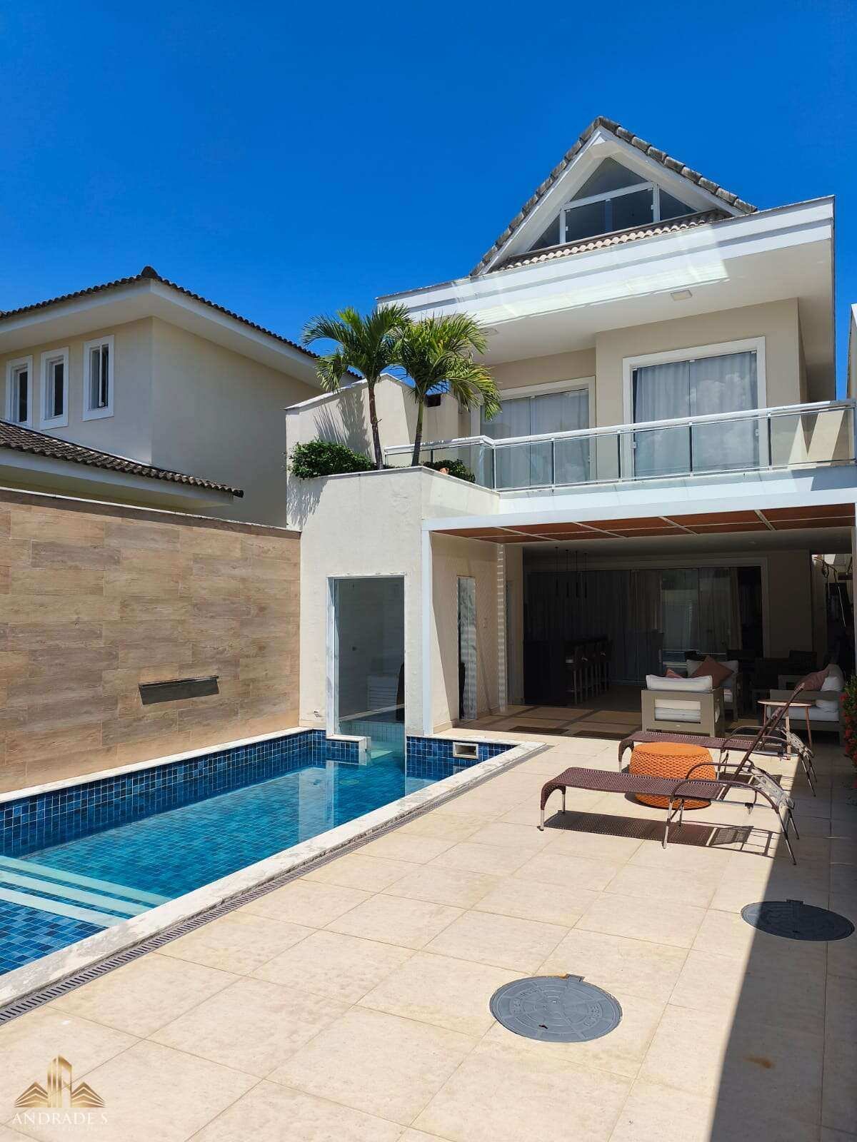 Casa triplex | 4 suítes | Piscina | Área gourmet | Ao lado do Américas Shopping