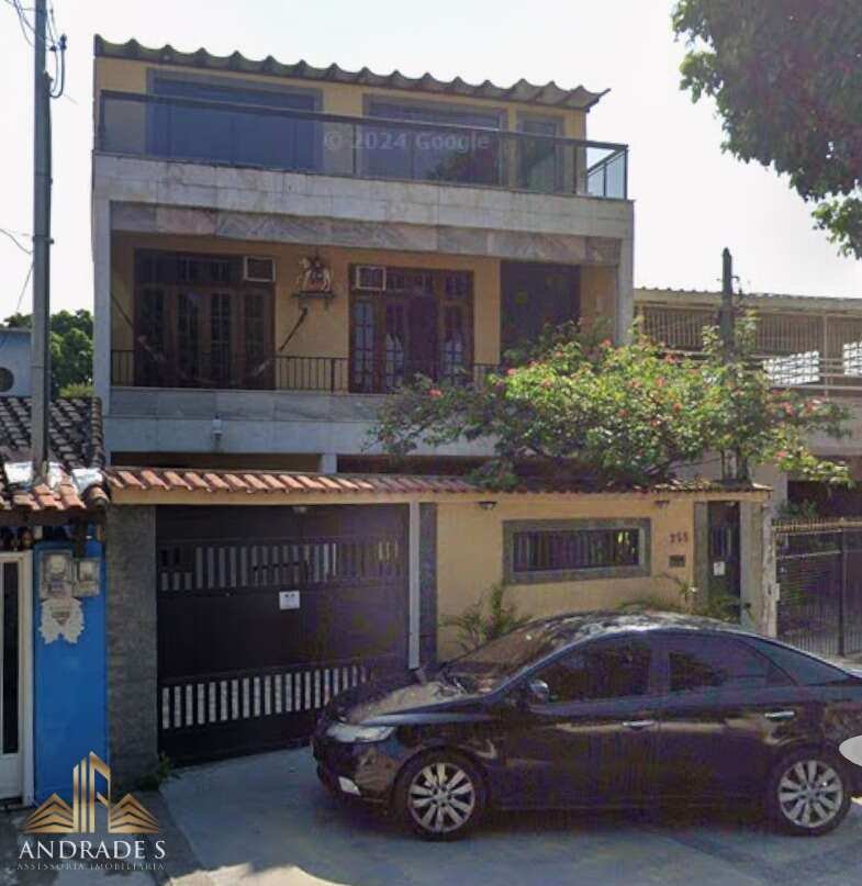 Casa triplex | Mais de 350 m² | Vila Kosmos | Rio de Janeiro